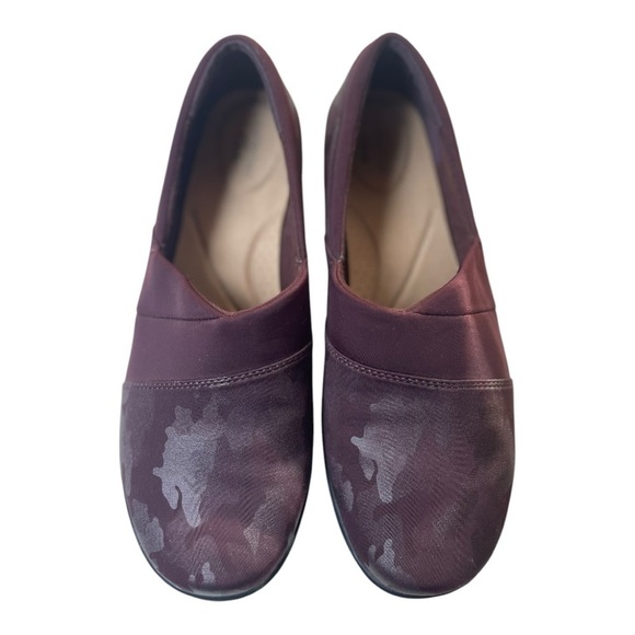 Clarks Women’s Cora Heather Burgundy Slip On Loafers - Picture 9 of 9